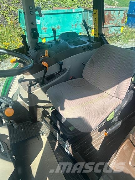 John Deere 5820 Traktorer