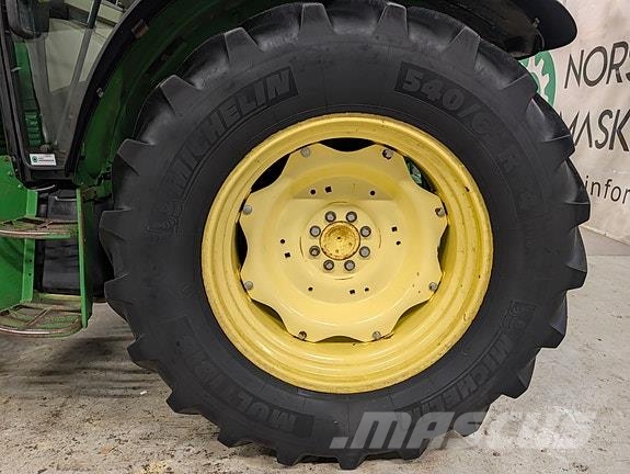 John Deere 5820 Traktorer