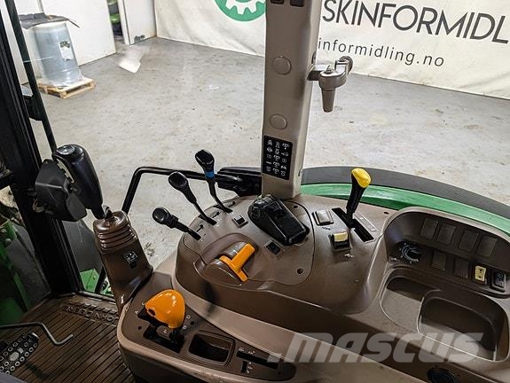 John Deere 5820 Traktorer