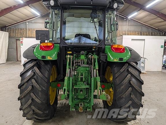 John Deere 5820 Traktorer
