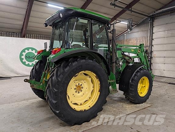 John Deere 5820 Traktorer