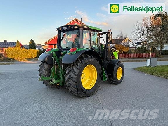 John Deere 6100M kun 1040 timer, Ålø laster الجرارات