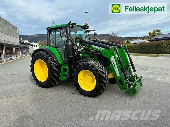 John Deere 6100M med Ålø laster. kun 1770 timer Трактори
