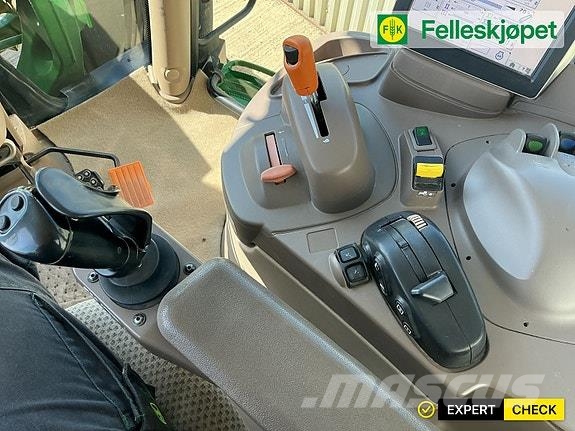 John Deere 6115R 40 km الجرارات