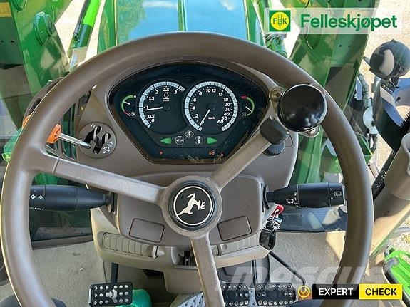 John Deere 6115R 40 km الجرارات