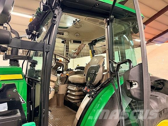 John Deere 6115RC Traktorer