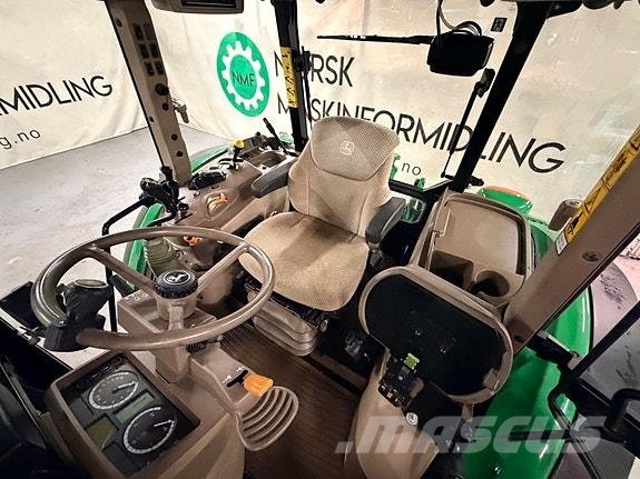 John Deere 6115RC Traktorer
