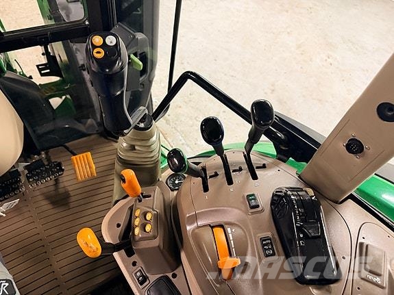 John Deere 6115RC Traktorer