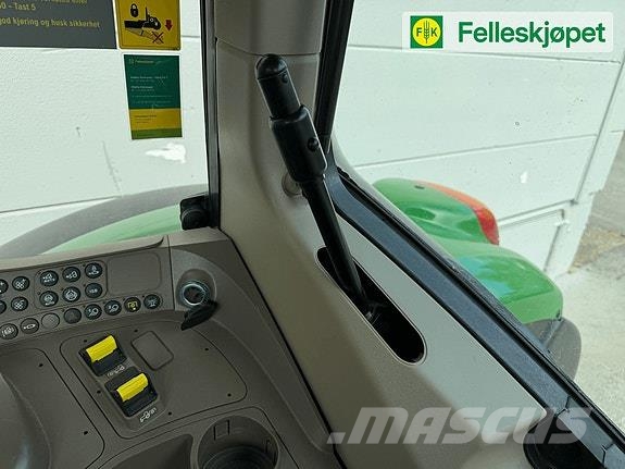John Deere 6120M الجرارات