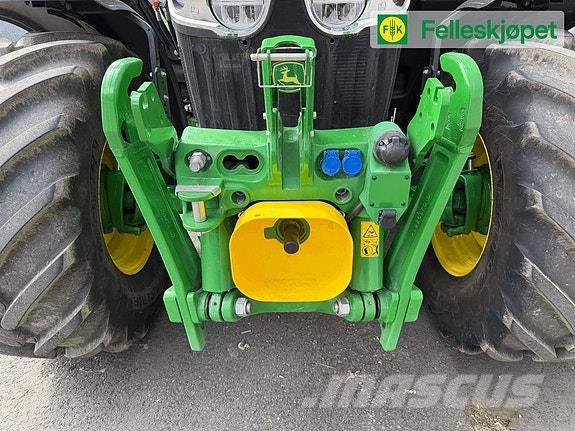 John Deere 6120M الجرارات