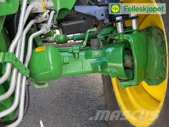 John Deere 6120M الجرارات