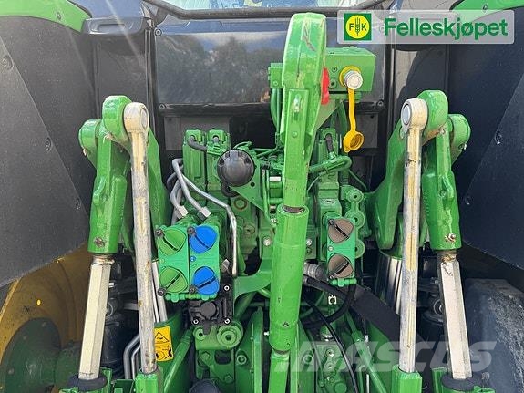 John Deere 6120M الجرارات