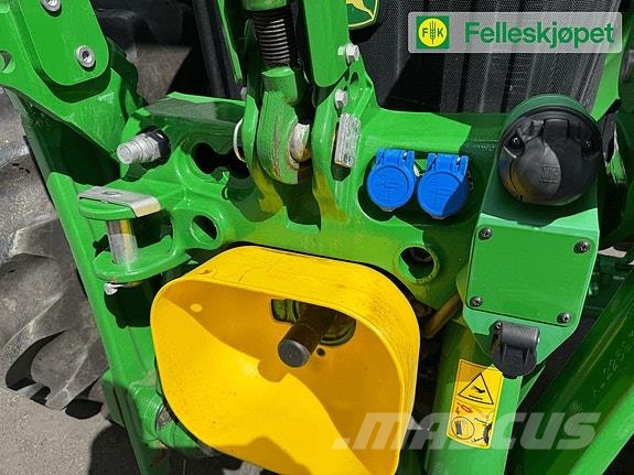 John Deere 6120M الجرارات