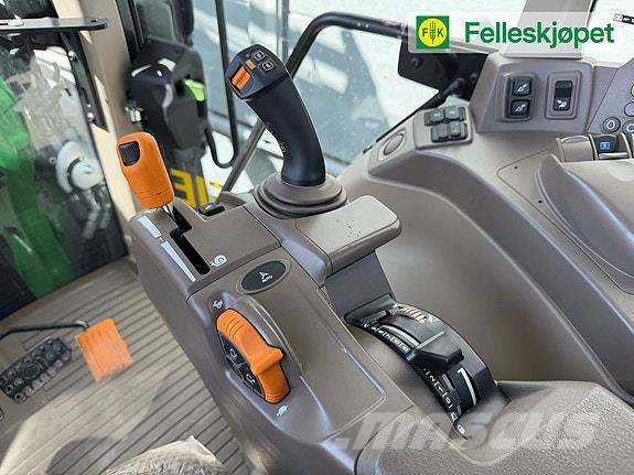John Deere 6120M الجرارات