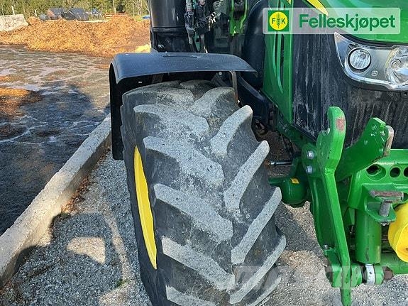 John Deere 6120M Traktorji