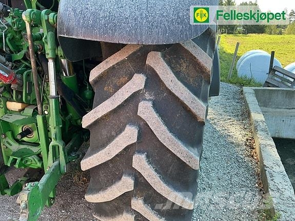 John Deere 6120M Traktorji