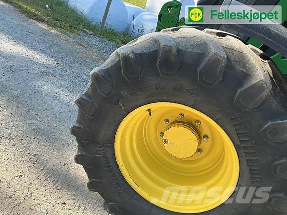 John Deere 6120M Traktorji