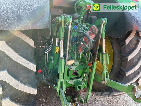 John Deere 6120M Traktorji