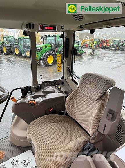 John Deere 6120M Traktorer