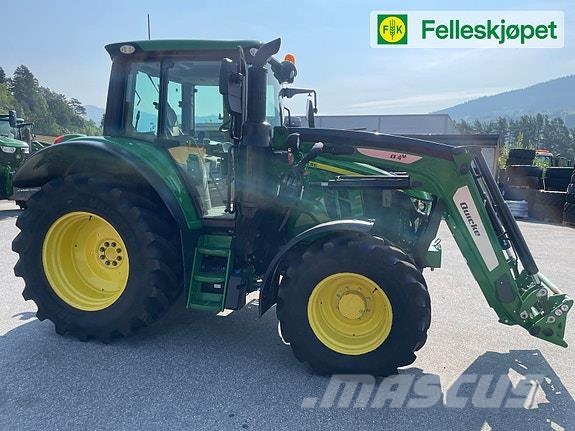 John Deere 6120M fjøring på framaksel og hytta Traktörler