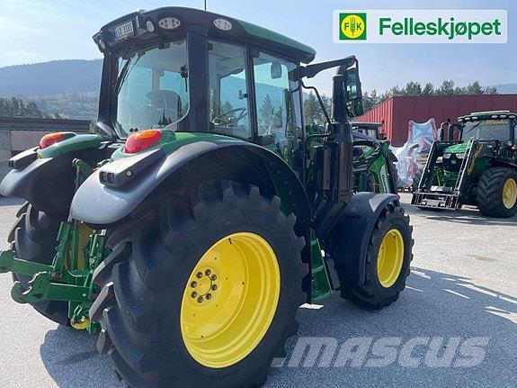 John Deere 6120M fjøring på framaksel og hytta Traktörler
