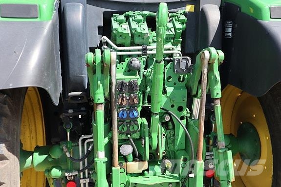John Deere 6130 R Traktorit