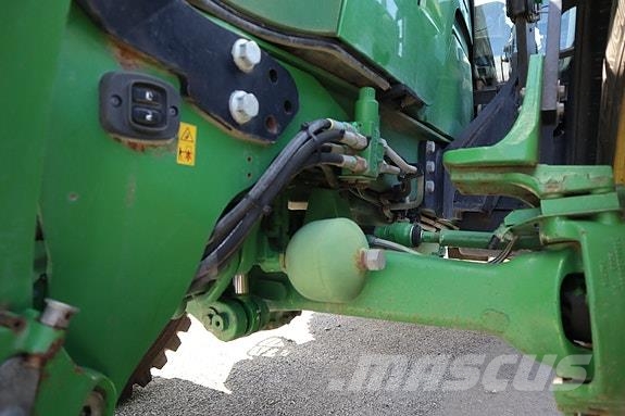 John Deere 6130 R Traktorit