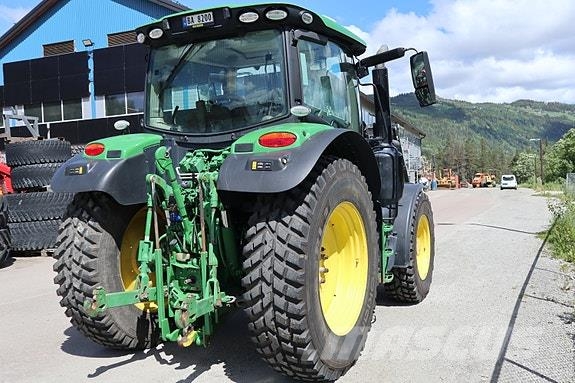John Deere 6130 R Traktorit