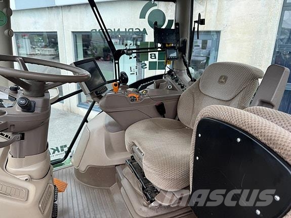 John Deere 6130R الجرارات
