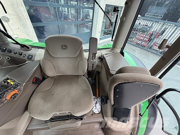 John Deere 6130R الجرارات