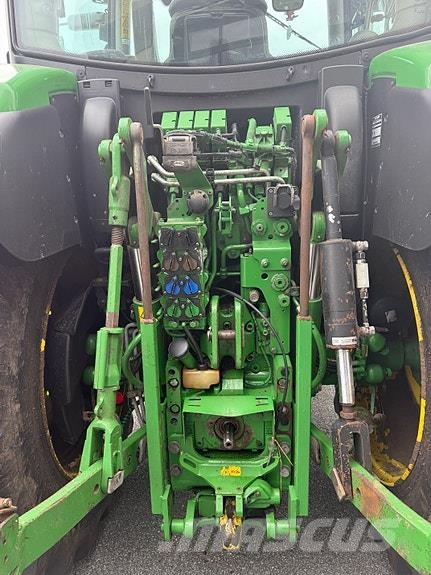 John Deere 6130R الجرارات
