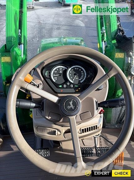 John Deere 6130R Traktorer