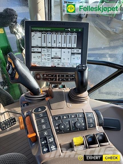 John Deere 6130R Traktorer