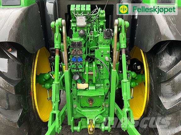 John Deere 6130R Traktorer