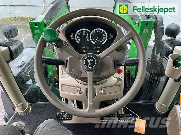 John Deere 6130R Traktorer