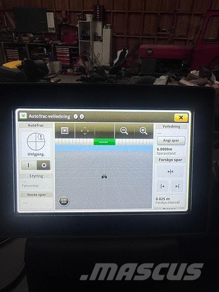 John Deere 6130R 50 KM Tractoare