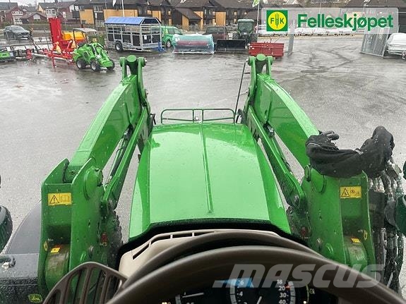 John Deere 6130R 50 KM comand pro. Traktorer
