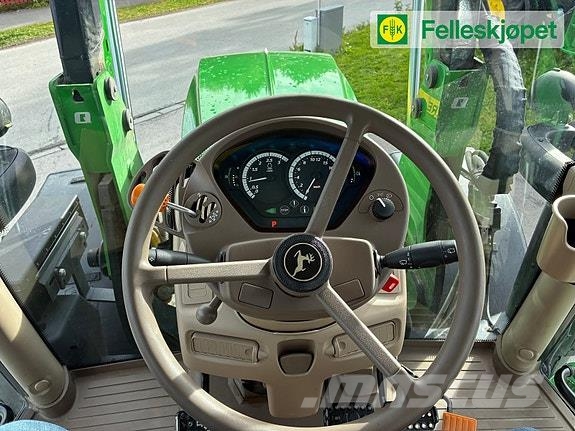 John Deere 6130R autopower 50km/t, kun 2950 timer, GPS Tractors