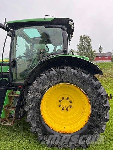John Deere 6150R AutoPower الجرارات