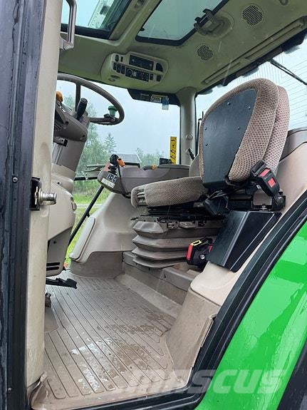 John Deere 6150R AutoPower الجرارات