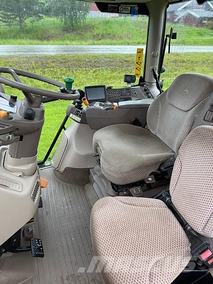 John Deere 6150R AutoPower الجرارات