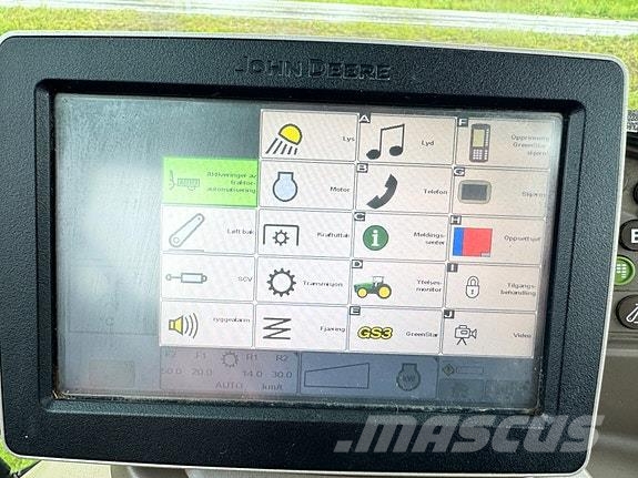 John Deere 6150R AutoPower الجرارات