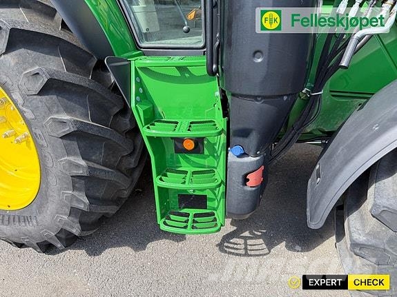 John Deere 6155M الجرارات