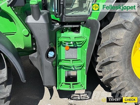 John Deere 6155M الجرارات