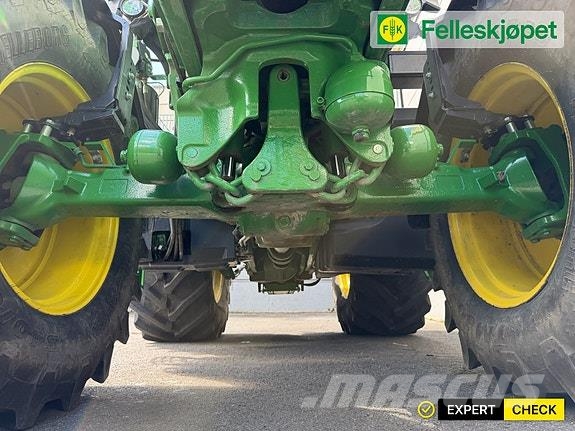 John Deere 6155M الجرارات