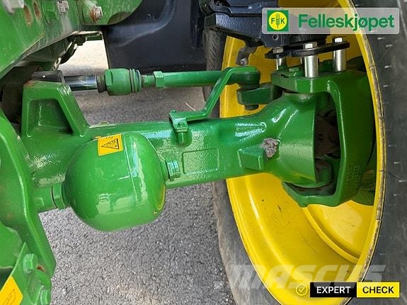 John Deere 6155M الجرارات