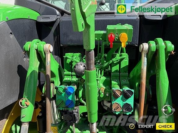 John Deere 6155M الجرارات