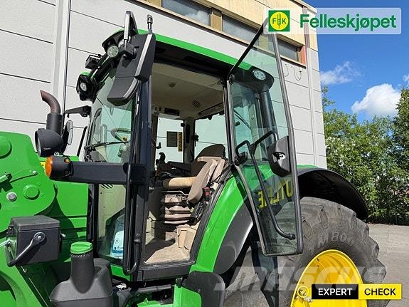 John Deere 6155M الجرارات