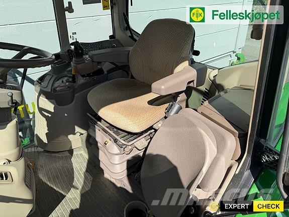 John Deere 6155M الجرارات
