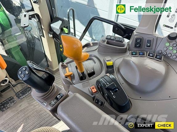 John Deere 6155M الجرارات